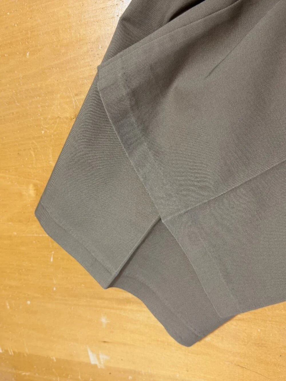Haggar Classic Fit Premium No Iron Khaki 46X30